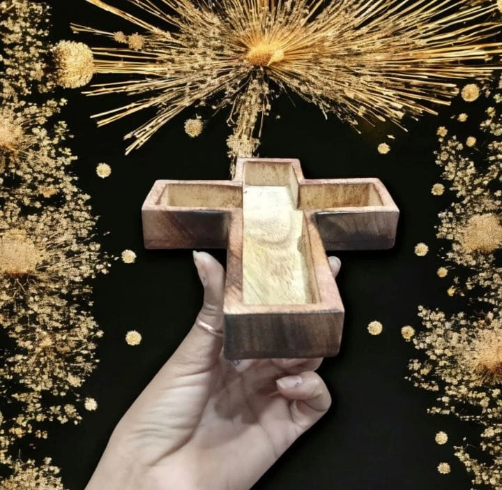 X Mass Cross - Image 2