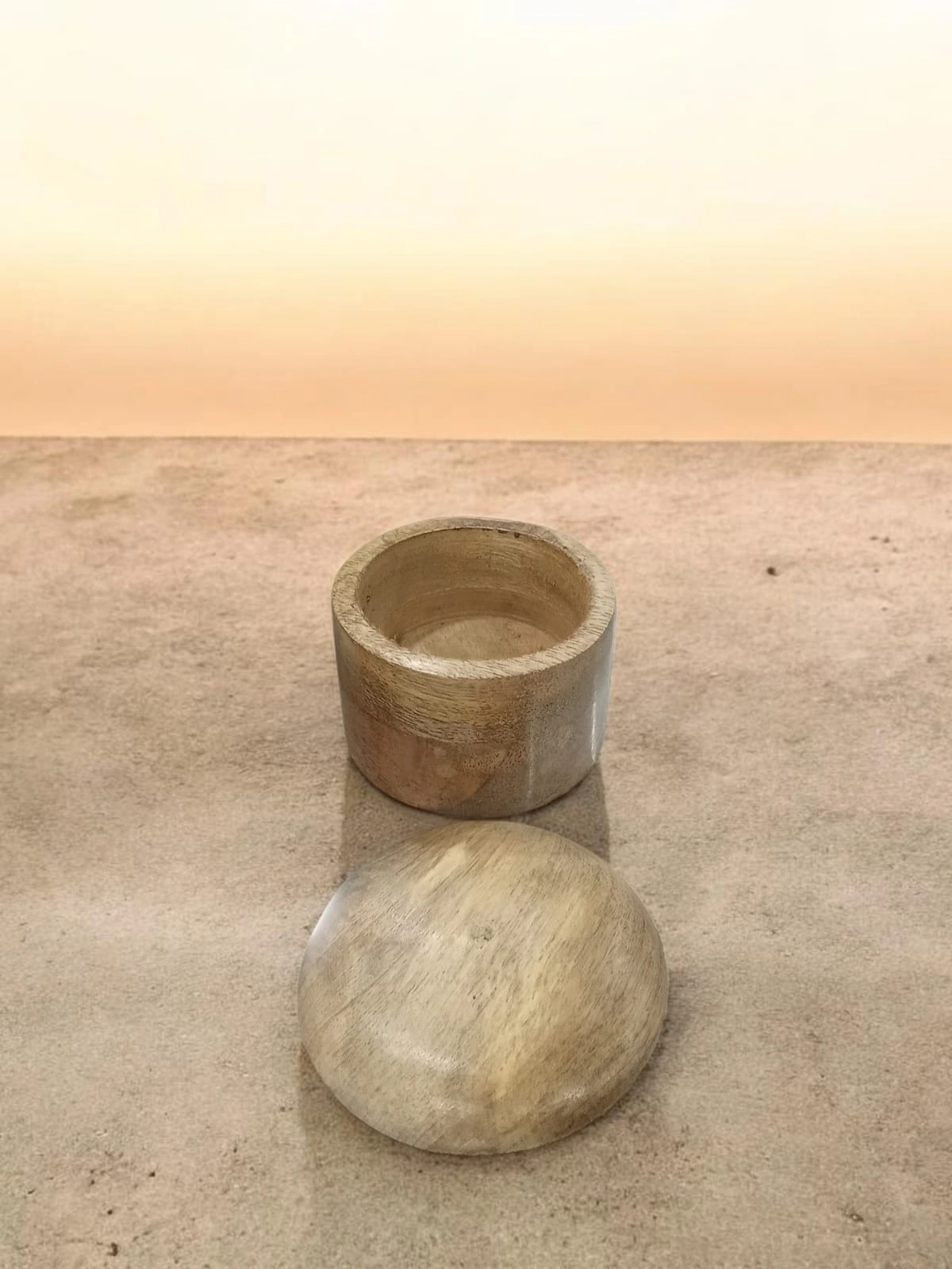 Circle Jar With Lid - Image 3