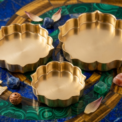 Royal Petal Lotus Urli